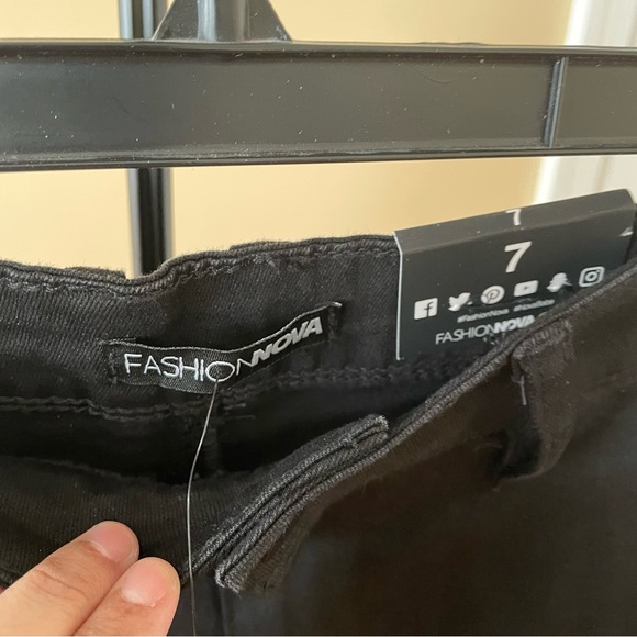 Fashion Nova Get You Alone Booty Lifter Skinny Jean in Black - Picture 5 of 6